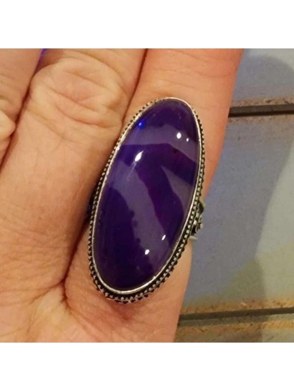 Size 8- 925 silver ring - purple striped agate